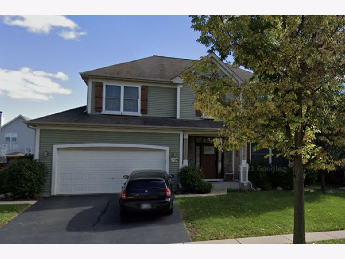 Townhomes & Homes Sold Oak Ridge Elgin Illinois, 1729 Pin Oak