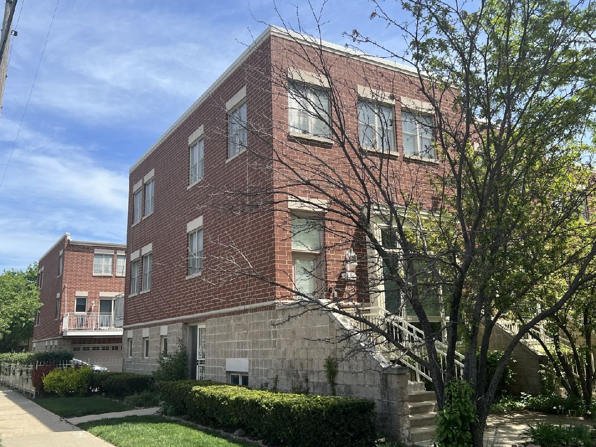 Condos & Townhomes Sold Greenleaf Crossing Skokie Illinois, 4856 Greenleaf