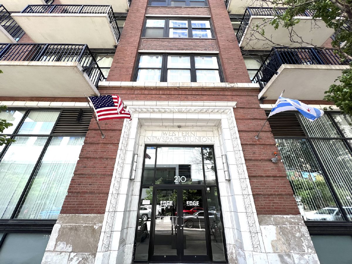 Condominiums Sold The Edge Chicago Illinois, 210 Desplaines