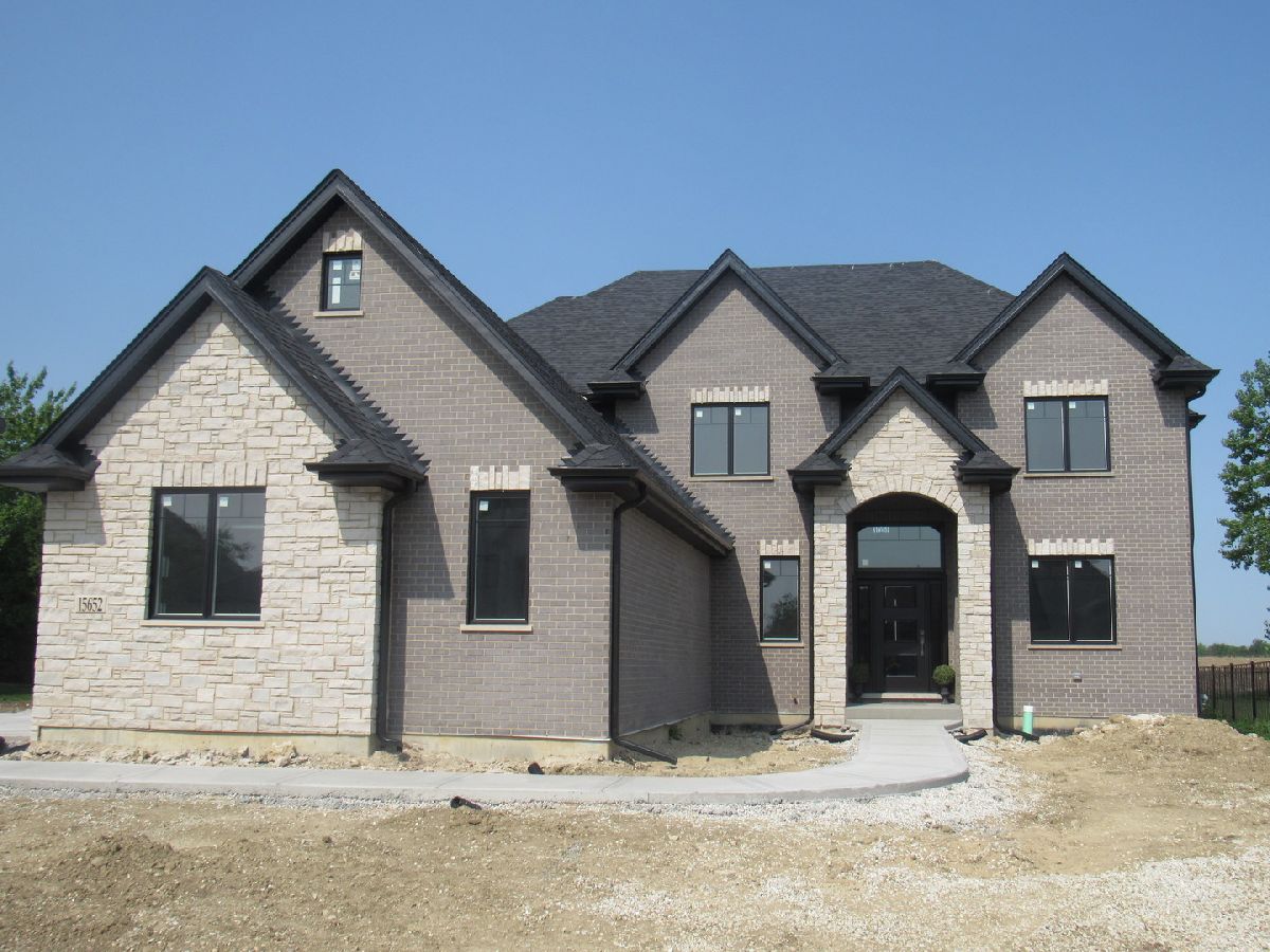 Homes Sold Glenview Walk Estates Homer Glen Illinois, 15652 Jeanne