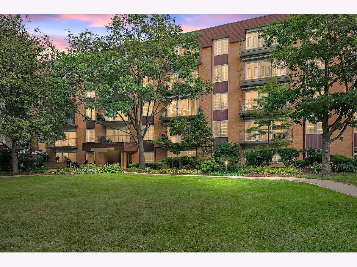 Condos & Townhomes Sold Park Place East Glen Ellyn Illinois, 445 Park