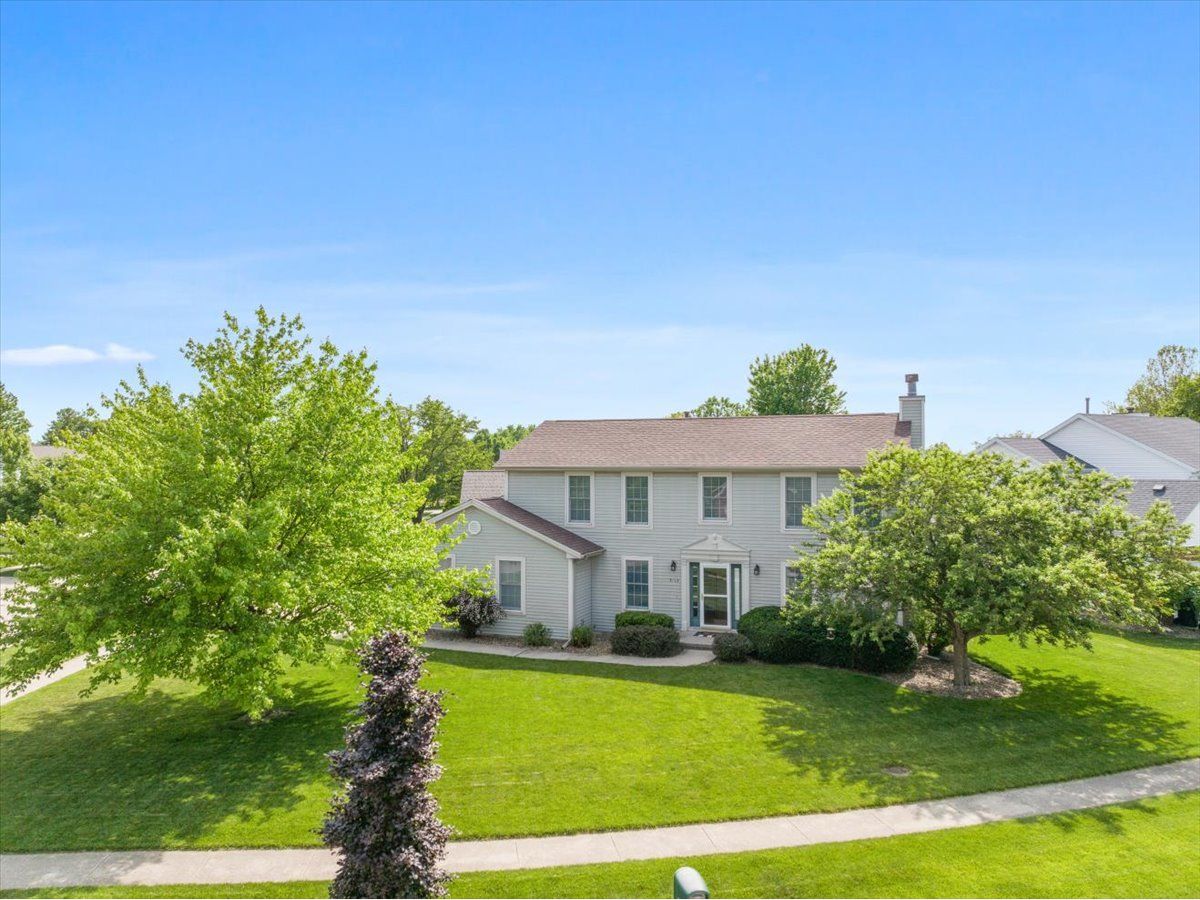 Homes & Condos & Townhomes Sold Eagle Creek Bloomington Illinois, 3113 Monterey
