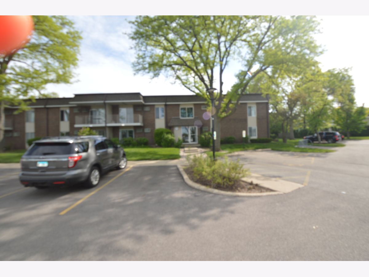 Homes & Condominiums Rented Mill Creek Buffalo Grove Illinois, 974 Thornton