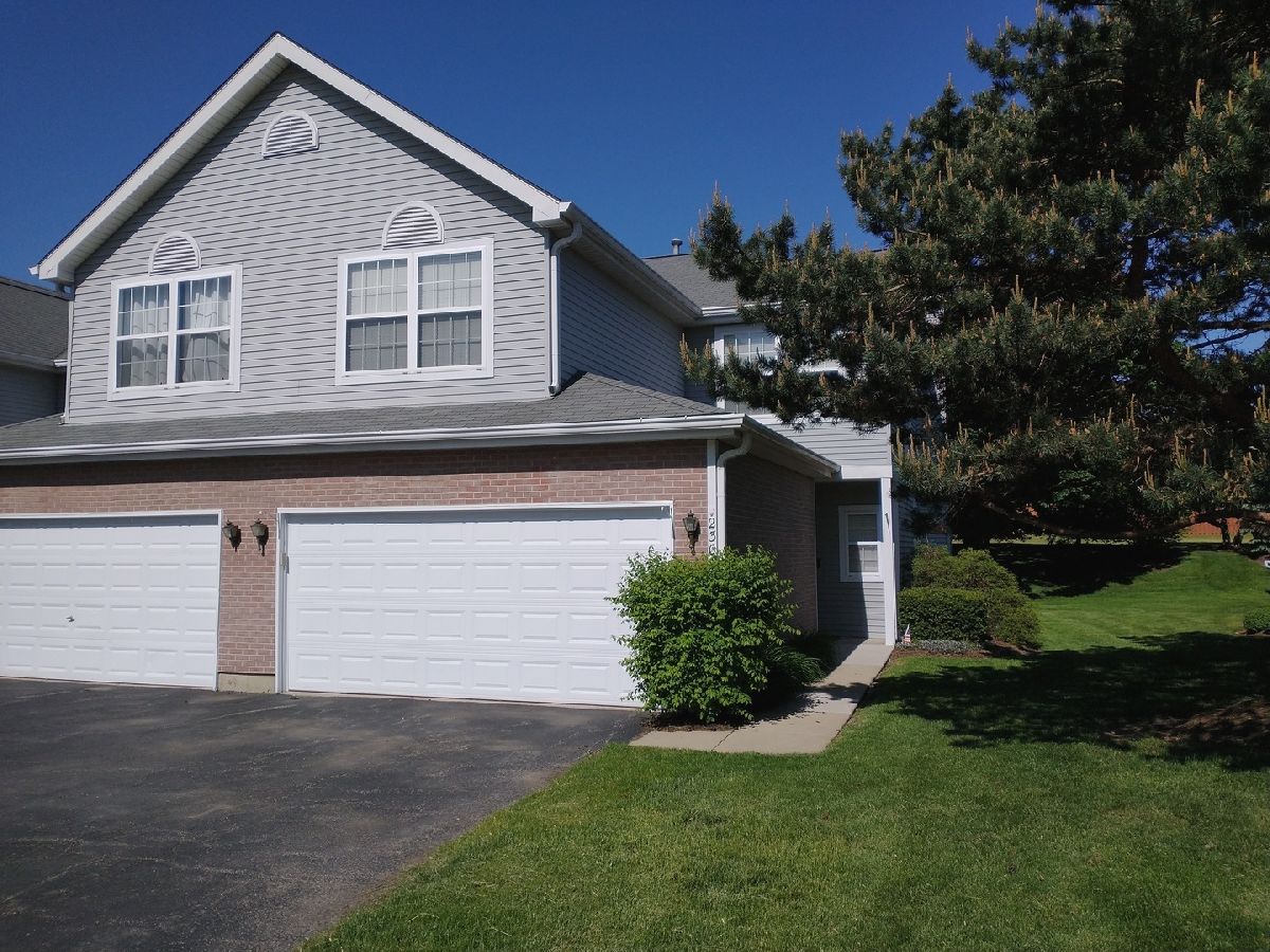 Townhomes & Homes Rented Highland Glen Algonquin Illinois, 230 Partridge