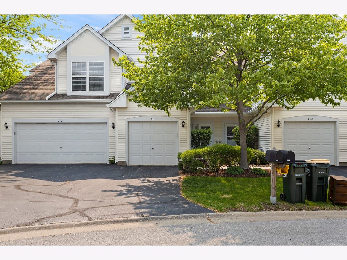 Townhomes Sold Kingsbrook Crossing Oswego Illinois, 110 Buckingham