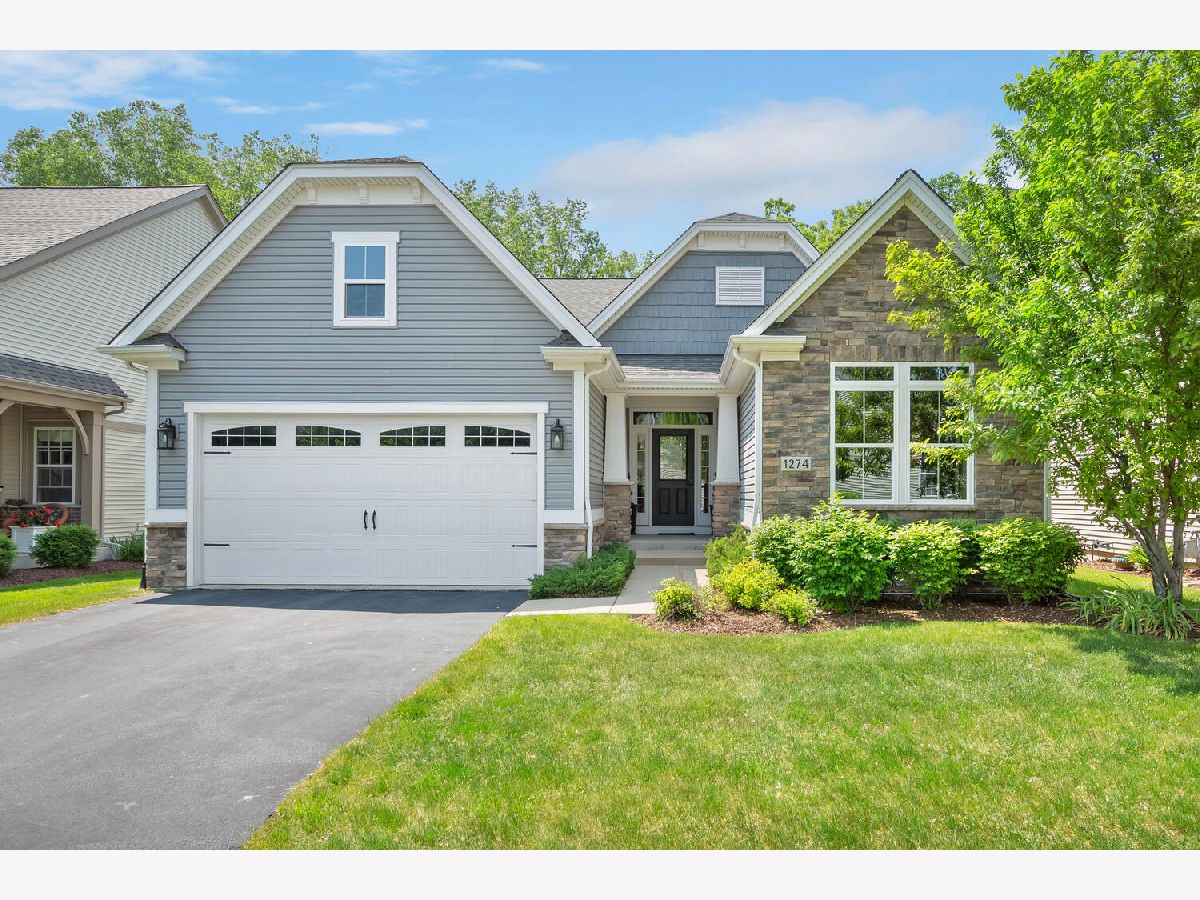 Stonegate West Aurora IL, Townhomes & Condos & Homes For Sale & For