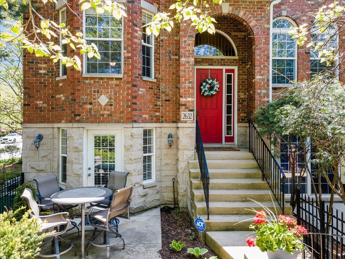 Townhomes Sold Vintage Club Naperville Illinois, 2632 Blakely
