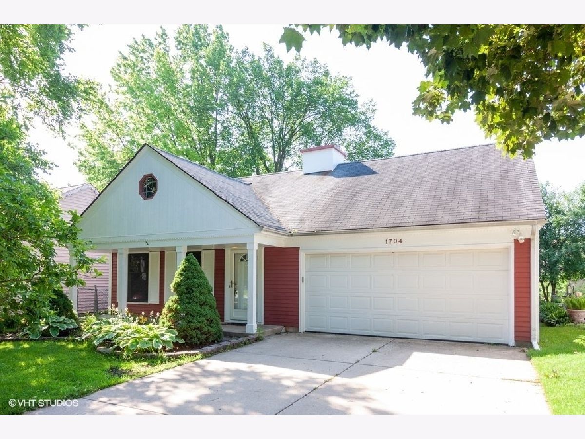 Homes & Townhomes Rented Brookdale Naperville Illinois, 1704 Paddington