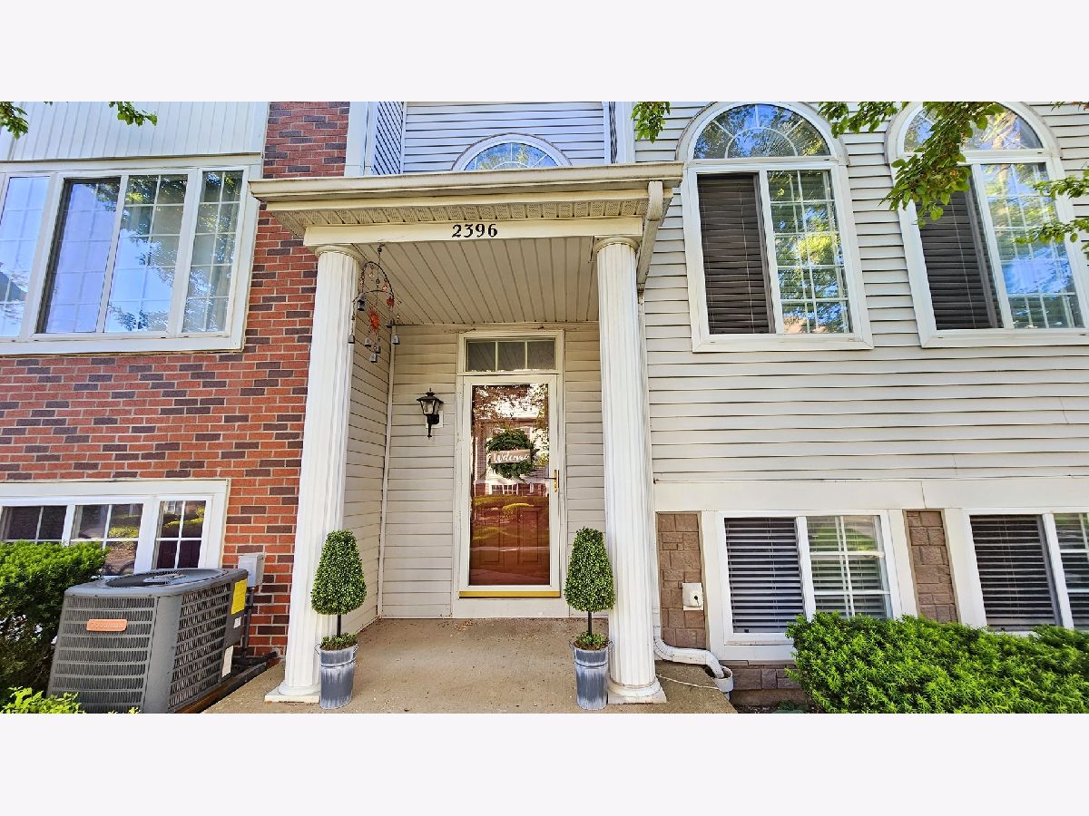 Townhomes & Condos & Homes Rented Dawson Mill Algonquin Illinois, 2396 Dawson