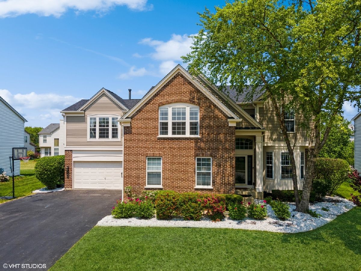 Homes & Condos & Townhomes Sold Century Trace Plainfield Illinois, 24656 Woodstock