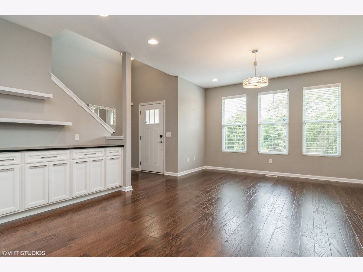 Townhomes Rented Union Square Aurora Illinois, 4108 Liberty