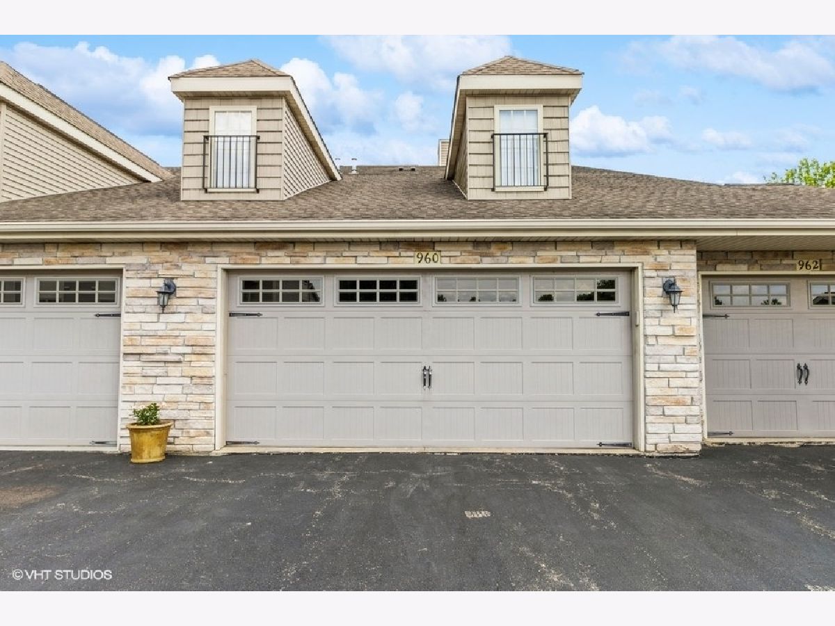 Condominiums Sold River Edge Sycamore Illinois, 960 Arvle