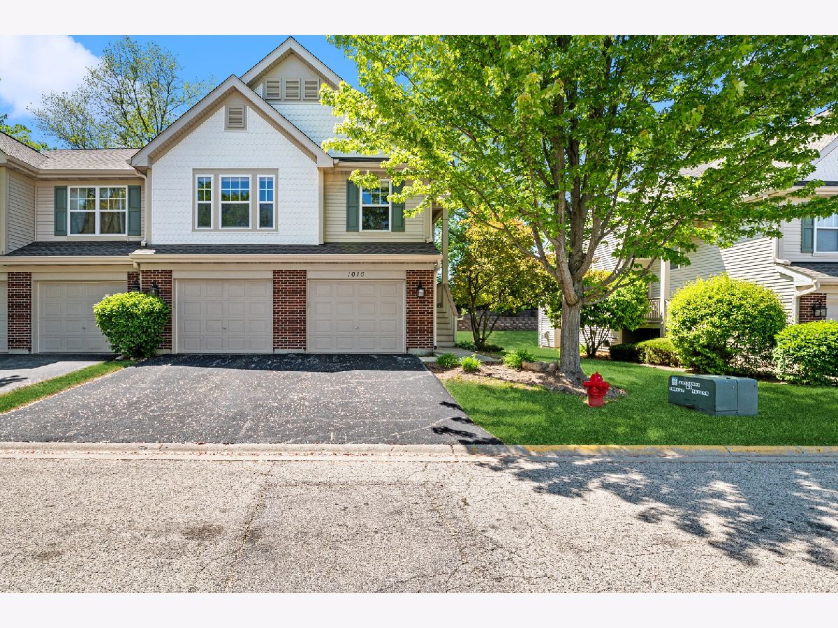 Townhomes Sold Woodland Green Fox Lake Illinois, 1016 Fairway