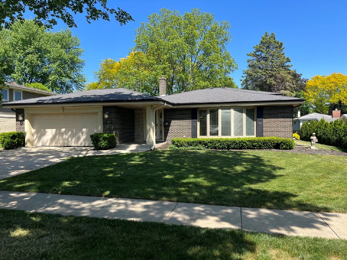 Homes Sold Arlington Manor Arlington Heights Illinois, 223 Kaspar