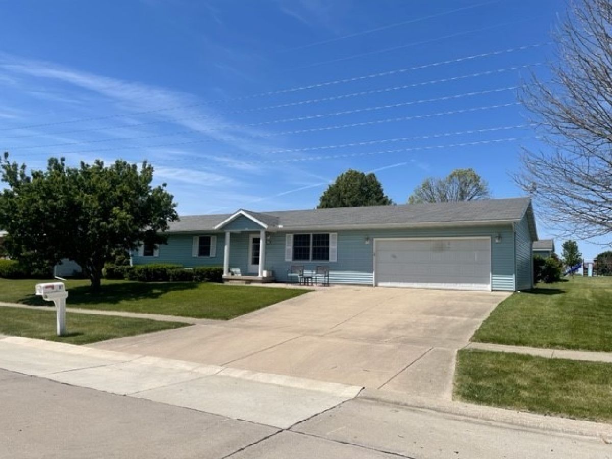 Homes Sold Flair Clinton Illinois, 67 Kirkwood