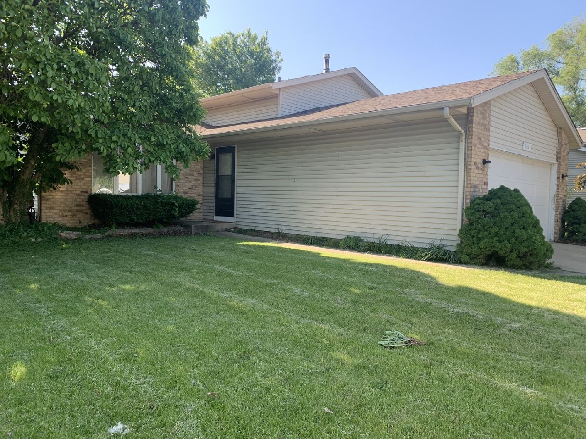 Homes Sold Cambridge Joliet Illinois, 1013 Louise