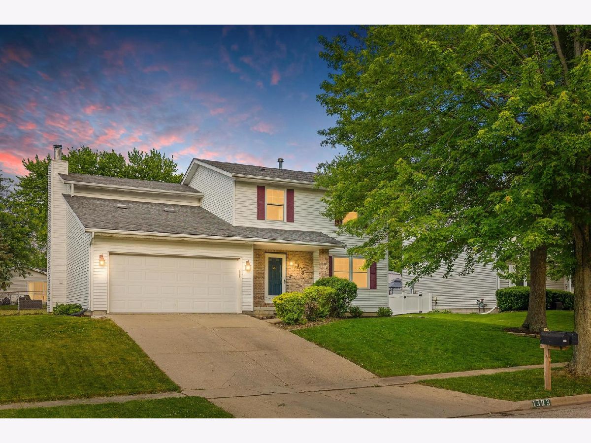 Homes Sold Suburban East Bloomington Illinois, 1303 Kenneth