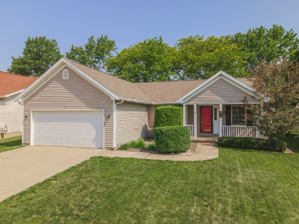 Condos & Townhomes & Homes Sold Northpark Normal Illinois, 206 Martin