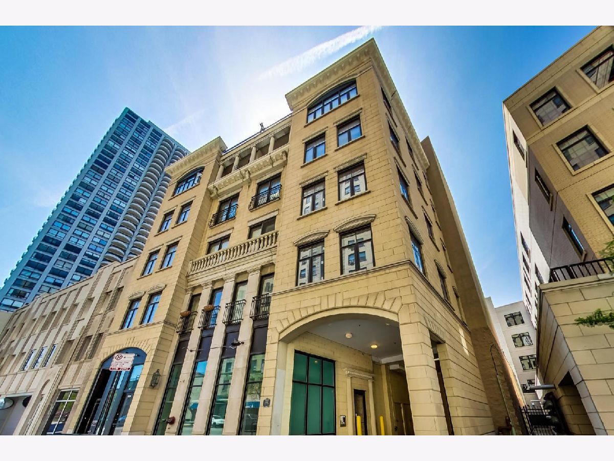 Condos & Townhomes Sold Palladio Chicago Illinois, 2042 Clark