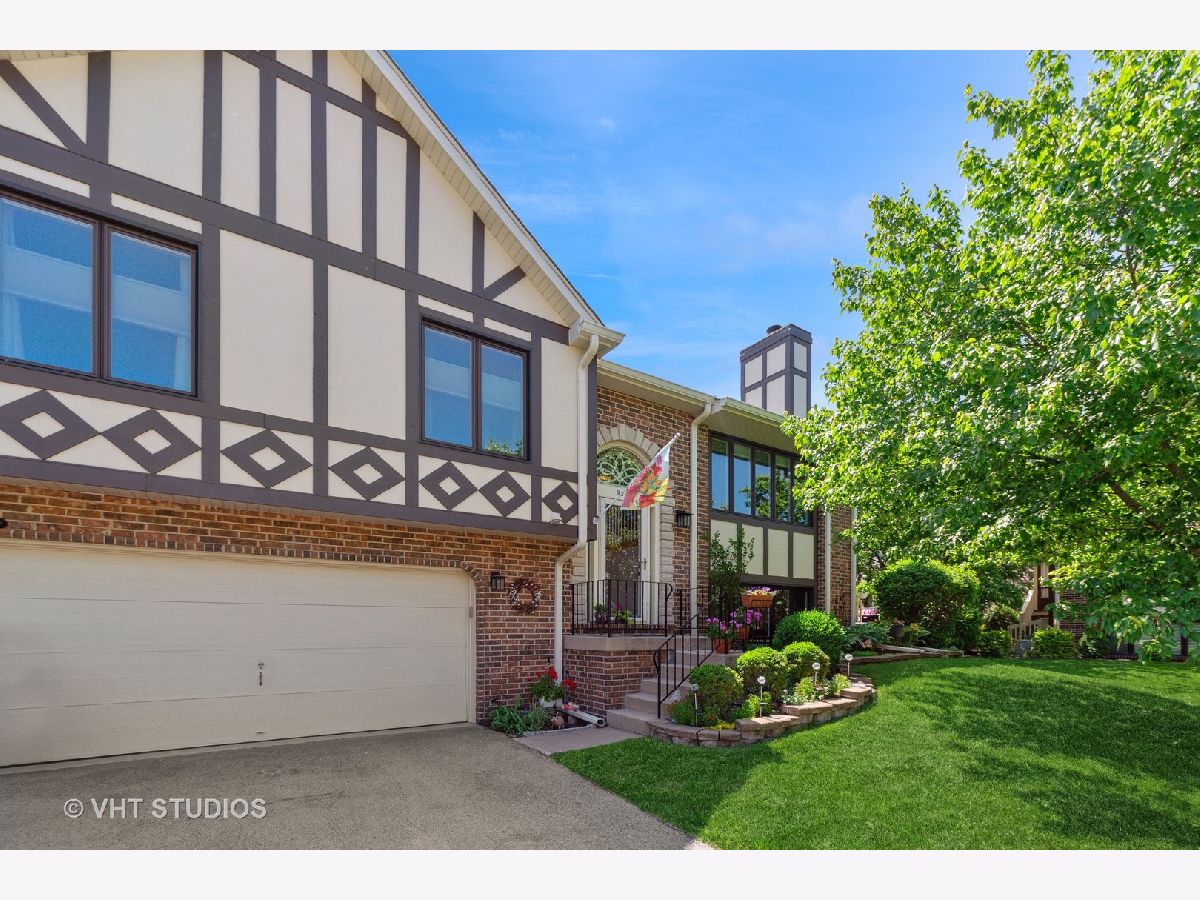Townhomes & Condos Sold Cambridge Tinley Park Illinois, 9245 Drummond