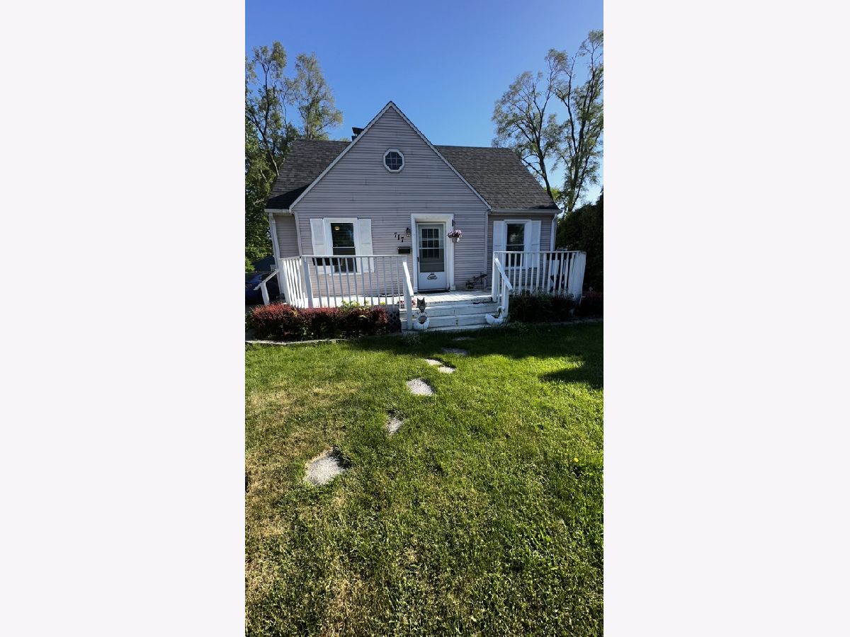 Homes Sold Indian Hills Round Lake Heights Illinois, 717 Mohawk