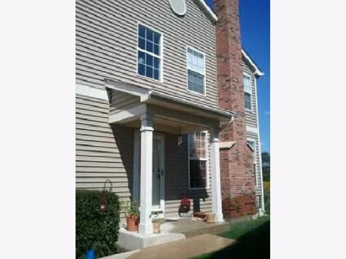 Townhomes & Condos & Homes Rented Princeton West Elgin Illinois, 1235 Asbury