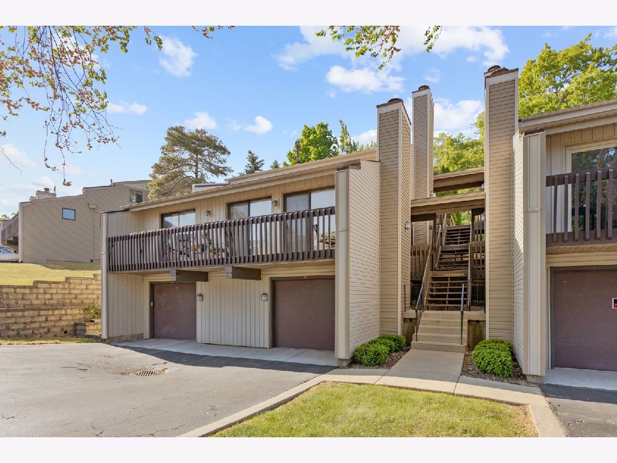 Townhomes & Condos Sold Woodhills Bay Colony Fox Lake Illinois, 21 Mineola