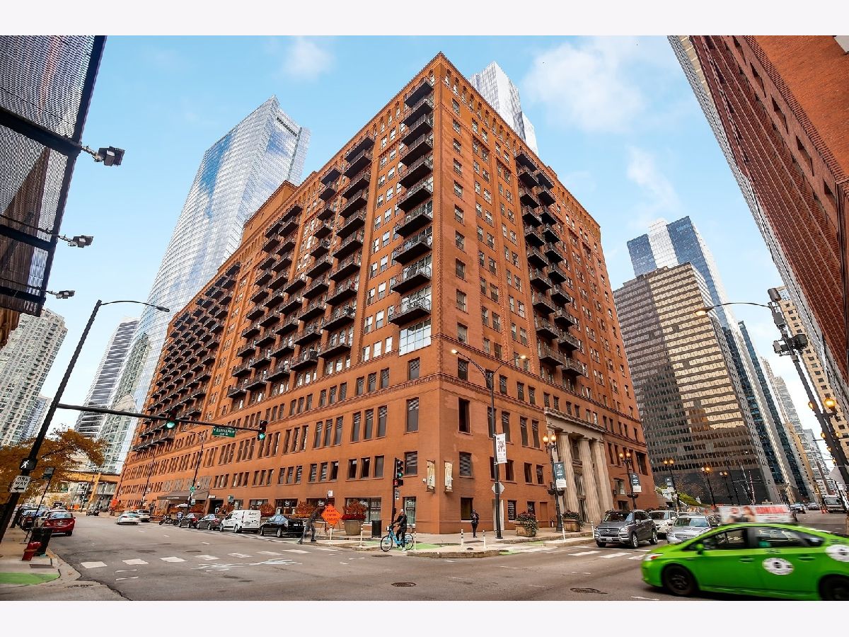 Condominiums Sold Randolph Place Chicago Illinois, 165 Canal