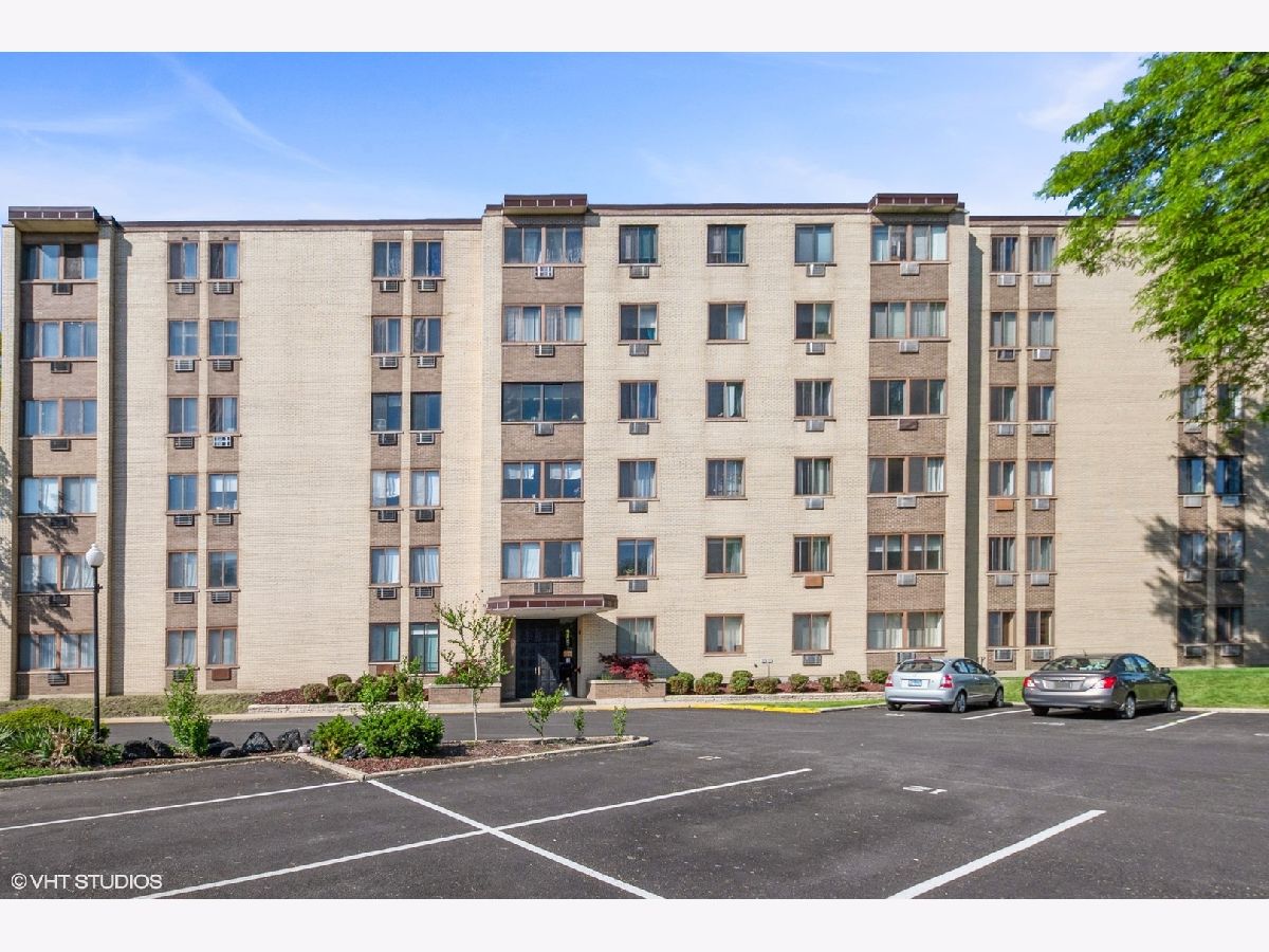 Condominiums Sold Shibui Oak Lawn Illinois, 9725 Karlov