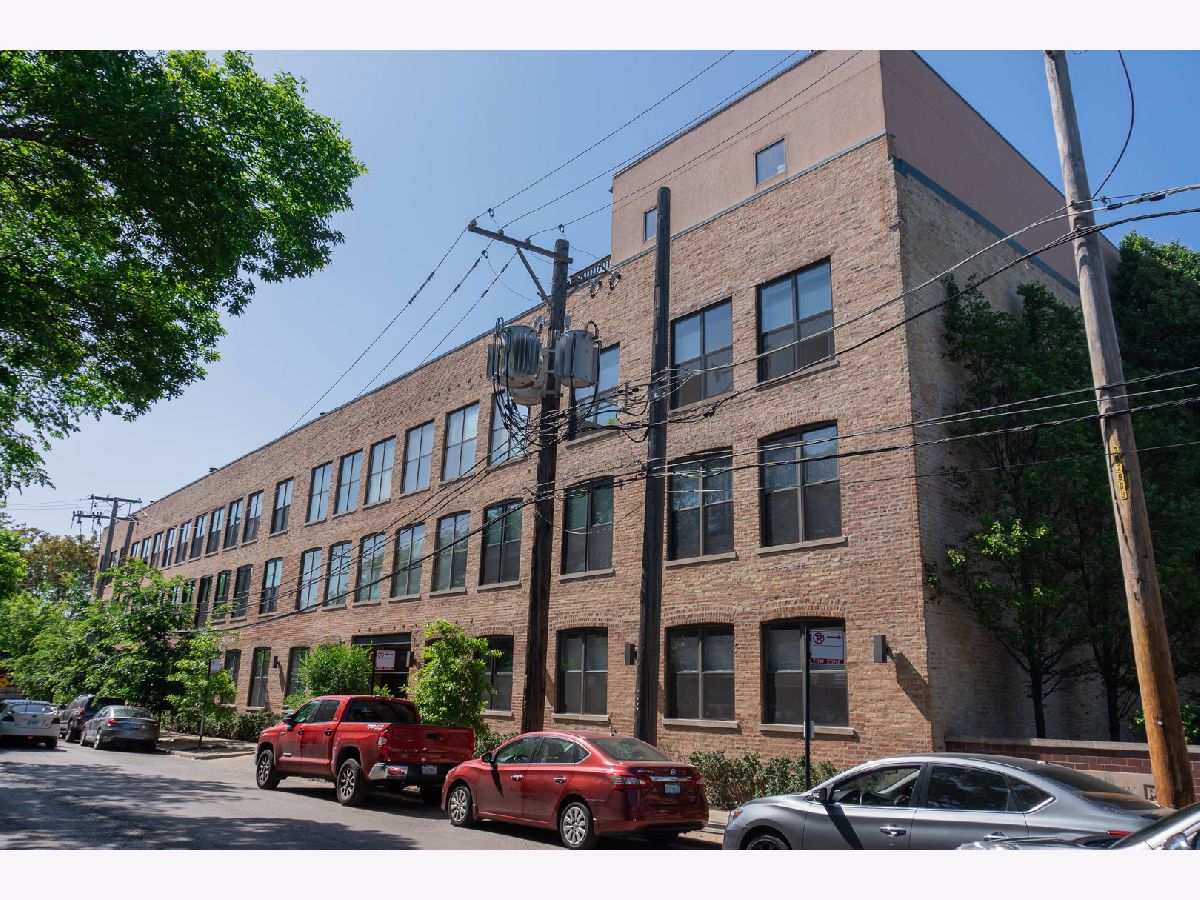 Condos & Townhomes Sold Terra Cotta Commons Chicago Illinois, 1760 Wrightwood