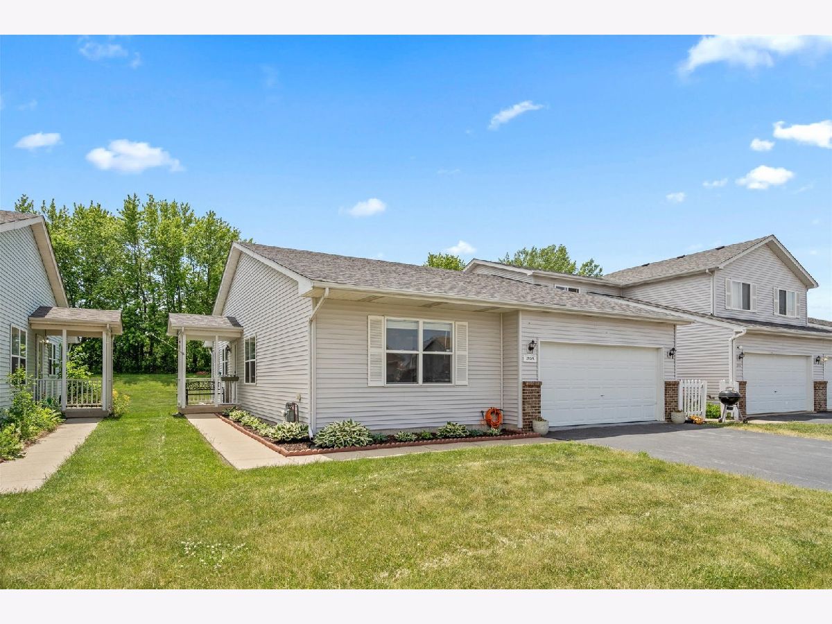 Townhomes & Homes Sold Illowa Farms Somonauk Illinois, 245 Morrow