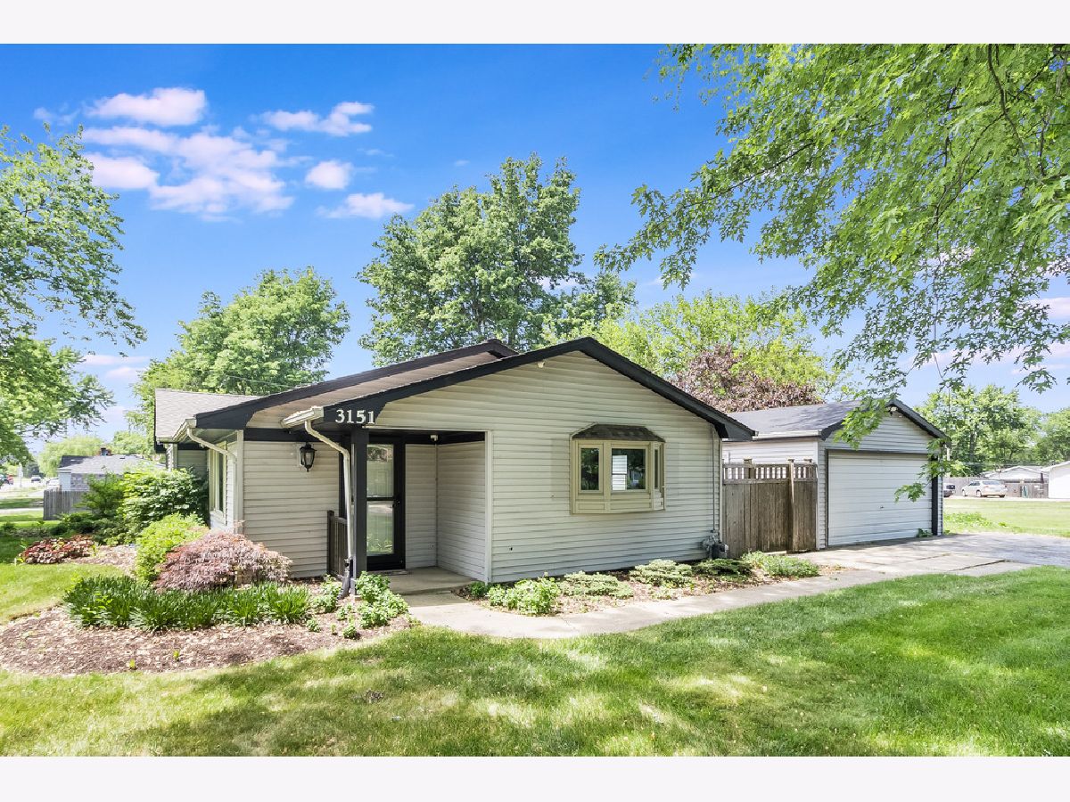 Homes Rented Crystal Lawns Joliet Illinois, 3151 Caton Farm