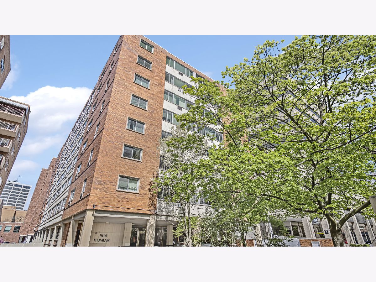 Condominiums Sold Hinman House Evanston Illinois, 1516 Hinman