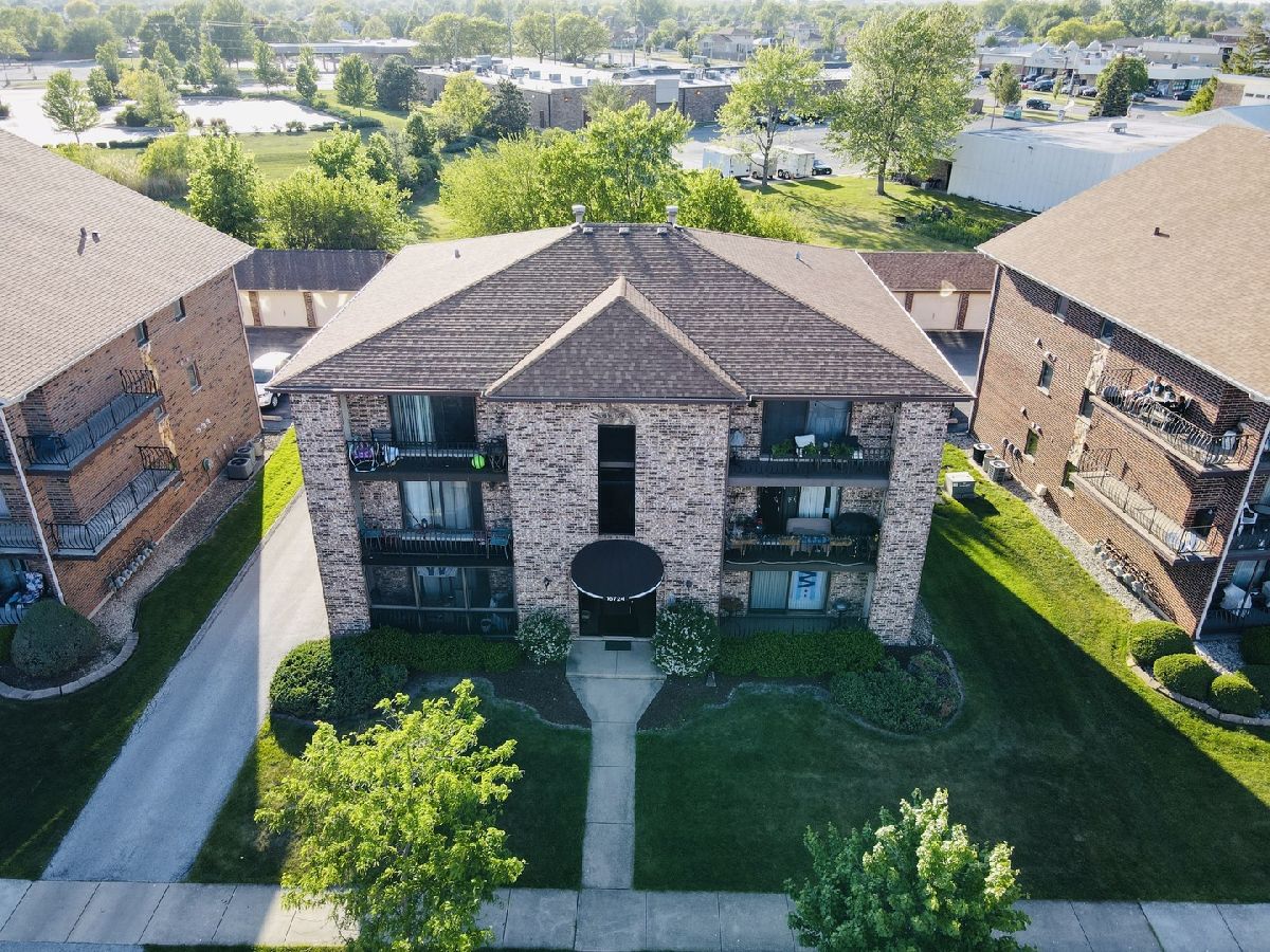 Condos & Townhomes & Homes Sold Parkview Tinley Park Illinois, 16724 Paxton