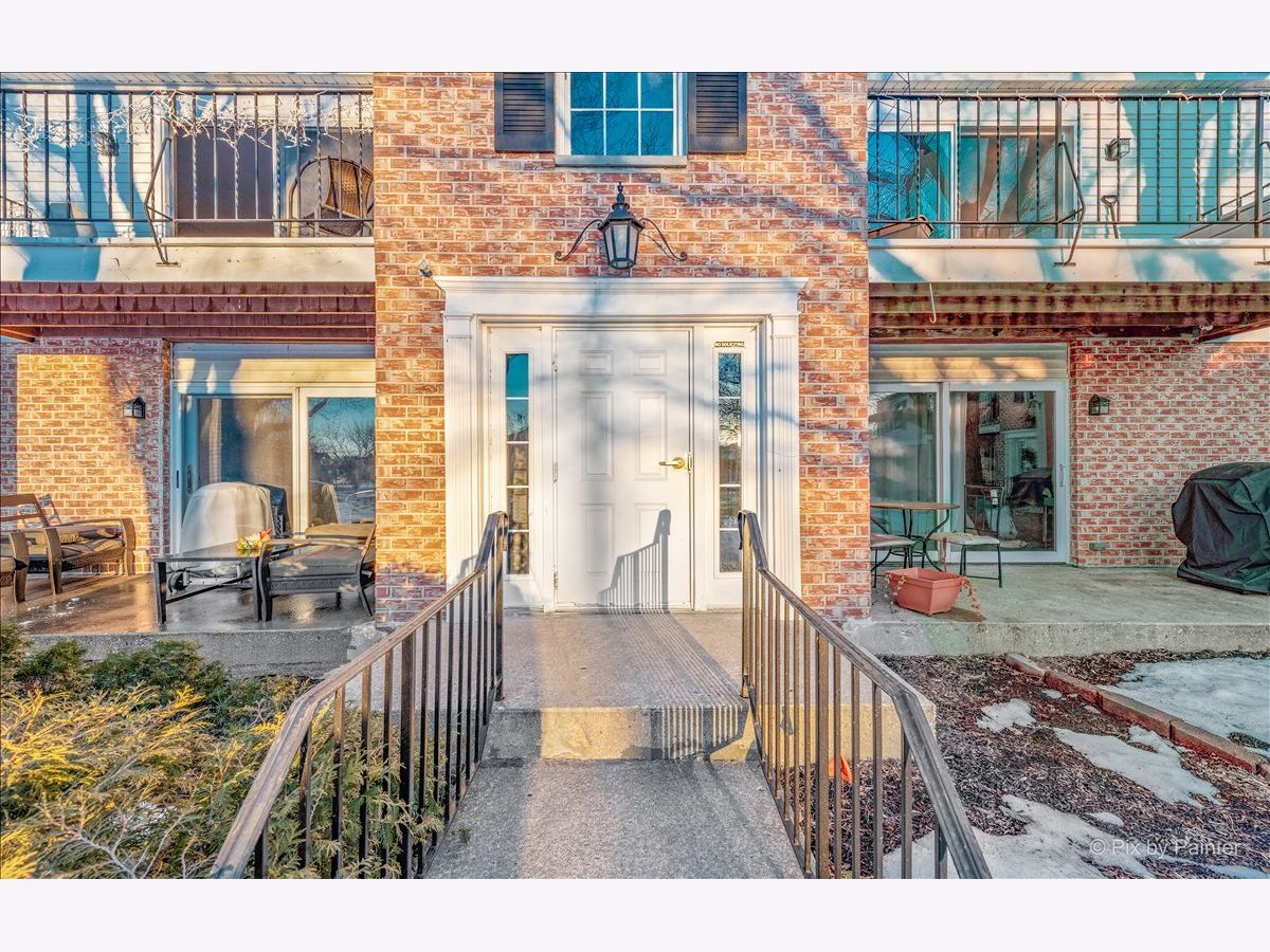 Condominiums Sold Colony Square Crystal Lake Illinois, 961 Golf Course