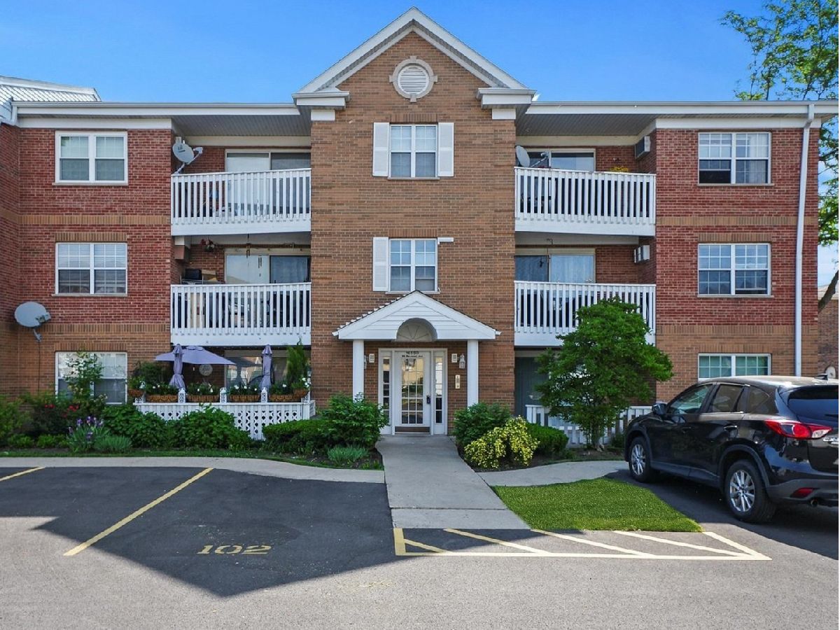 Condominiums Sold Arbor Lane Condos Chicago Illinois, 6550 Belmont