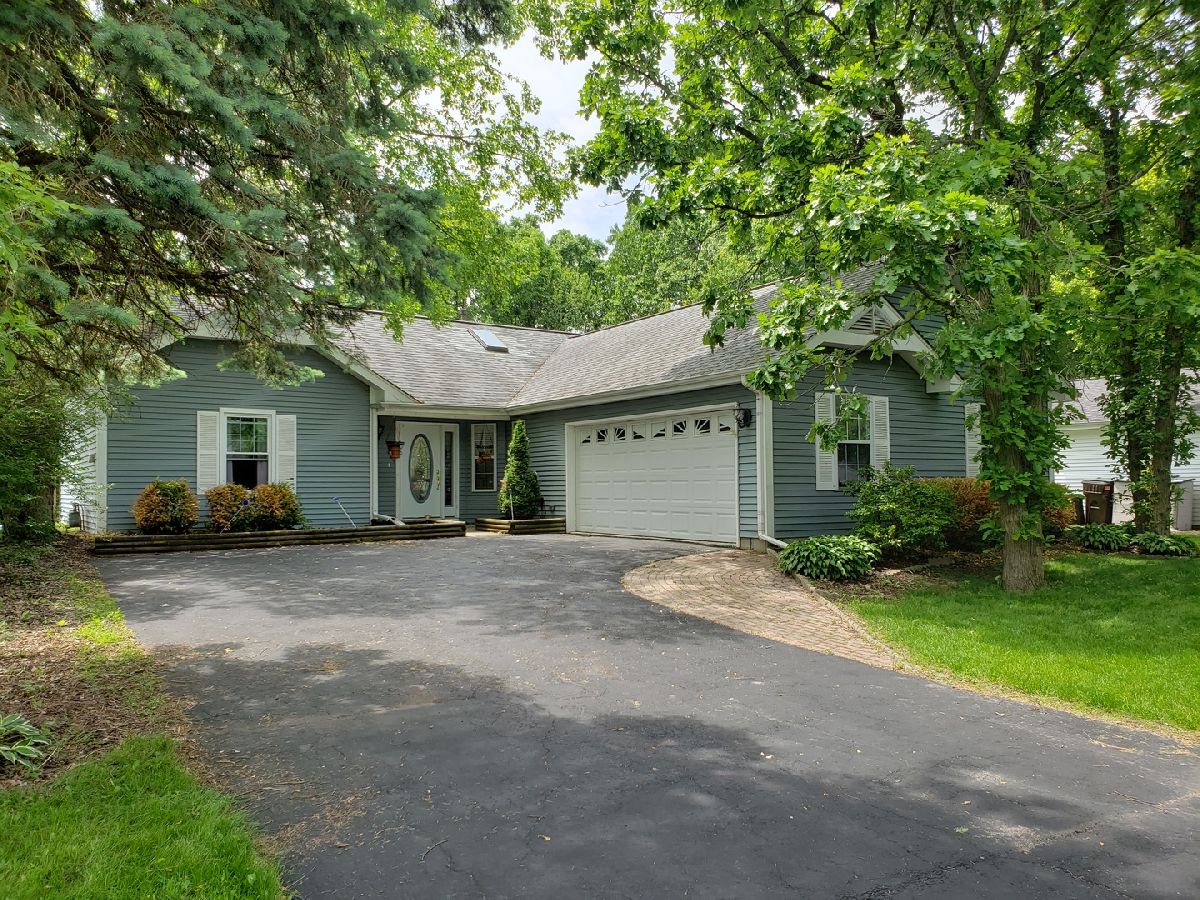 Homes & Townhomes Rented Fox River Shores Island Lake Illinois, 1115 Portsmouth