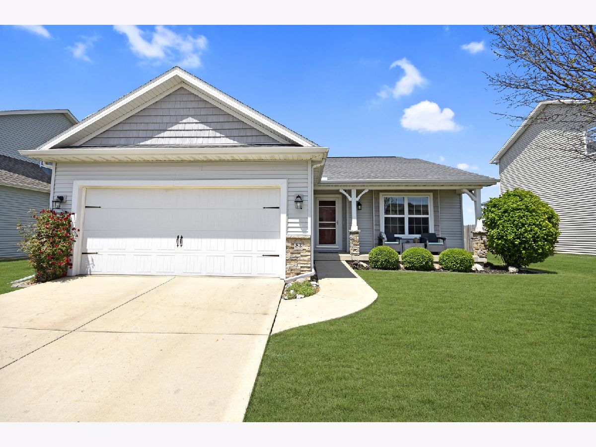 Homes & Condos & Townhomes Sold Harvest Pointe Bloomington Illinois, 83 Dry Sage
