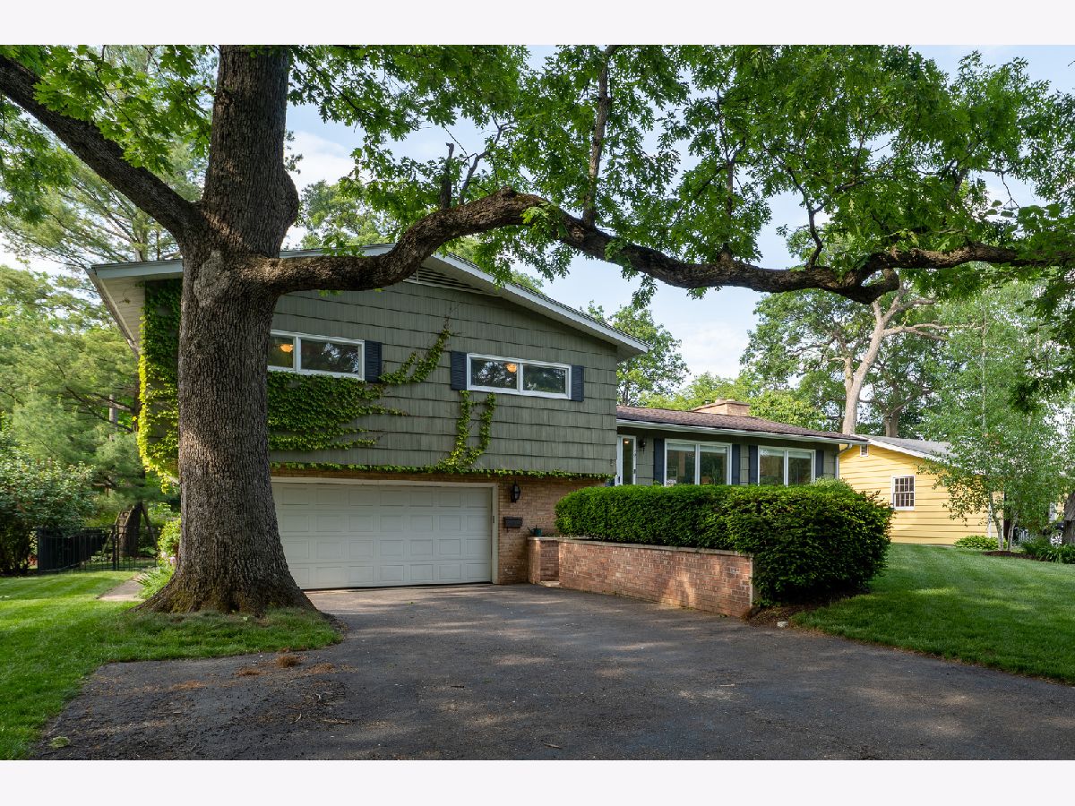 Homes & Condos & Townhomes Sold Fox River Woodlands Geneva Illinois, 307 Woodward