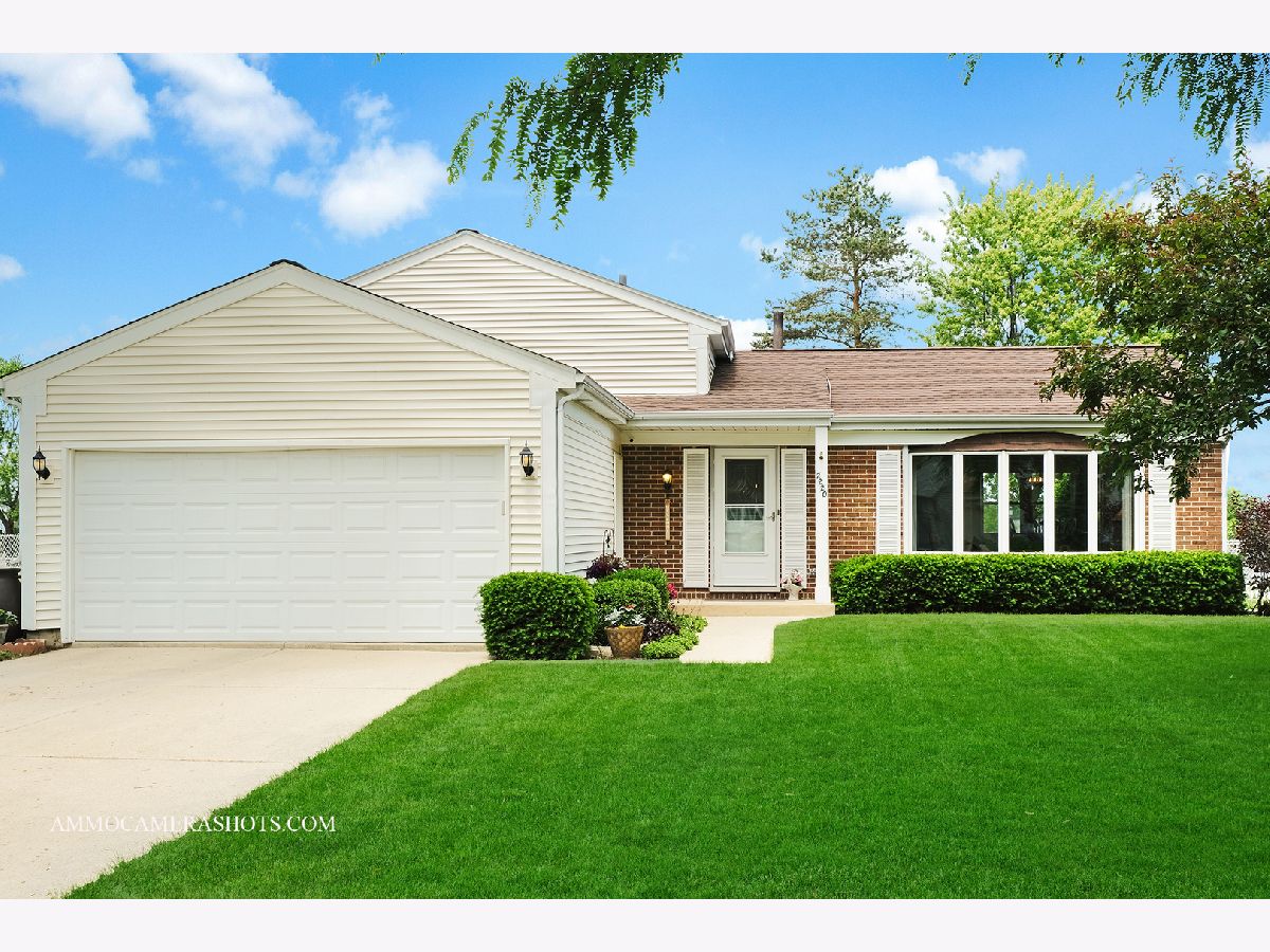 Homes Sold Sheffield Ridge Schaumburg Illinois, 2220 Briar Hill