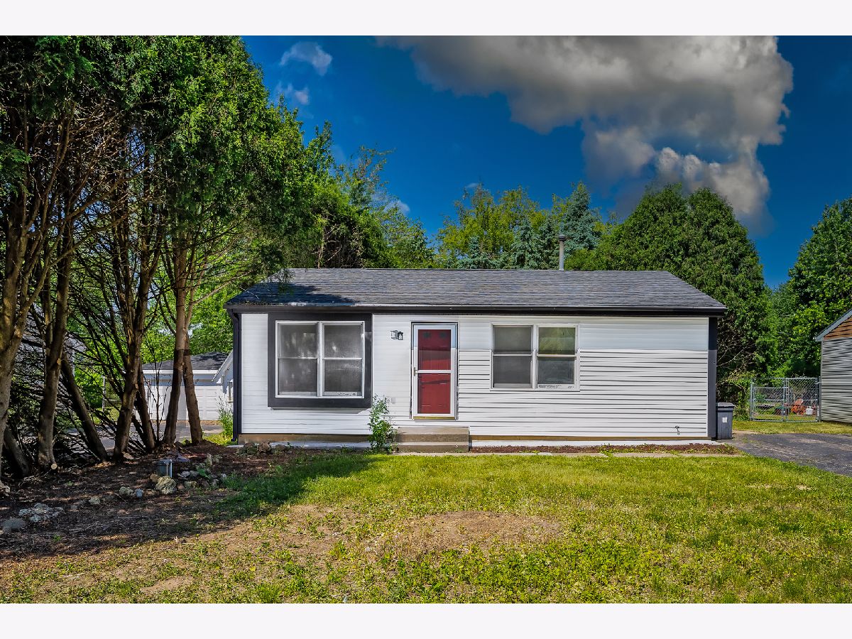 Homes Sold Westmoor Gardens Crystal Lake Illinois, 6607 Pauline