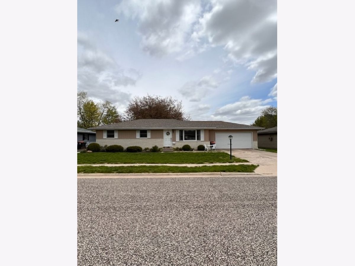  Sold Morton Illinois, 332 Montana