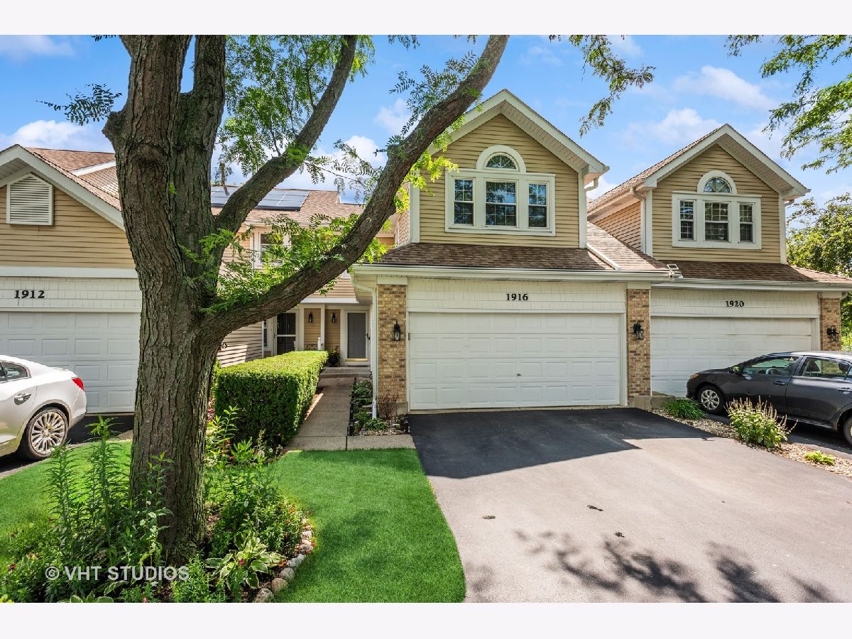 Townhomes & Homes Sold Tall Oaks Hanover Park Illinois, 1916 Sunset