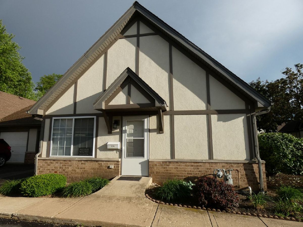 Townhomes Sold Willow Falls Crest Hill Illinois, 1734 Willow Circle