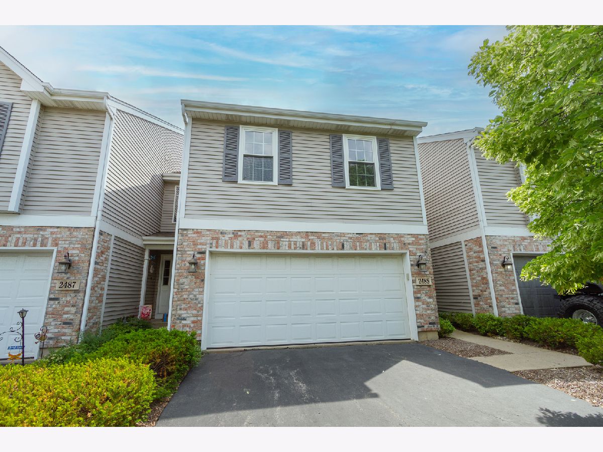 Townhomes & Homes Sold Fox Ridge Elgin Illinois, 2485 Amber