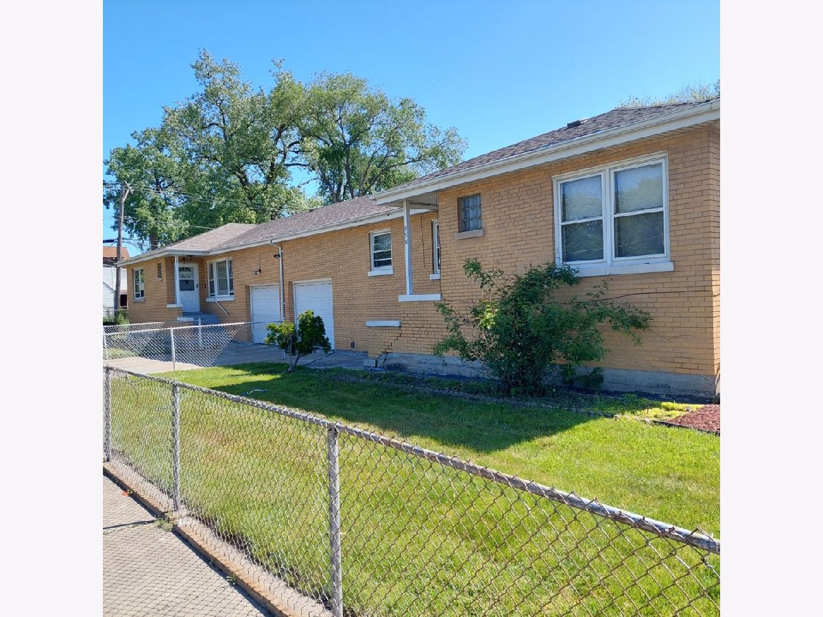 Homes & Condos & Townhomes Sold Pill Hill Chicago Illinois, 950 93rd