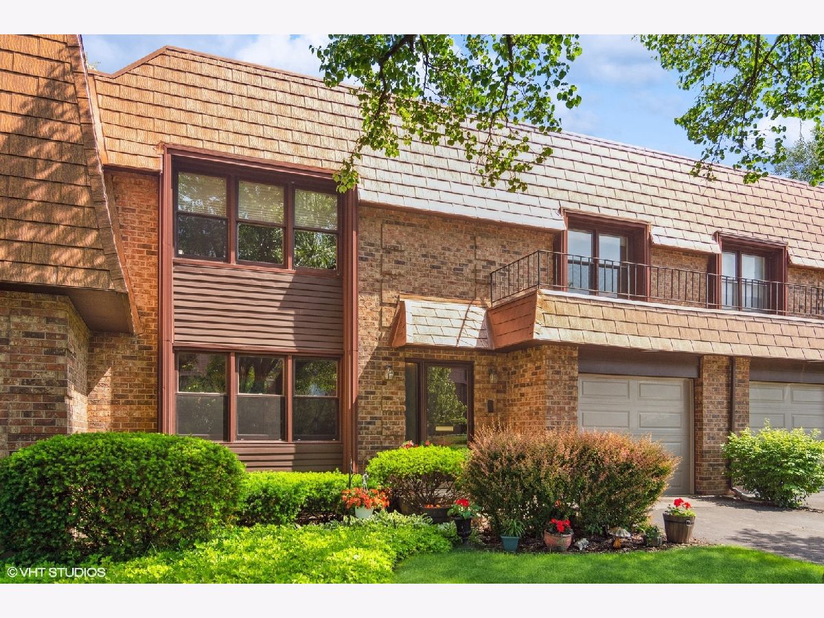Condominiums Sold Normandy Hill Northbrook Illinois, 3956 Dundee