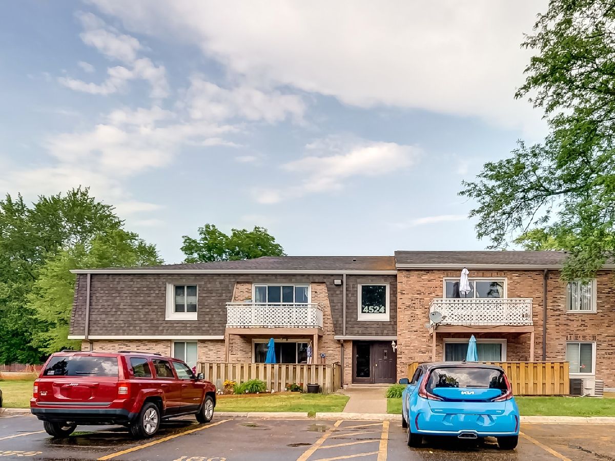 Condominiums Sold Kings Walk Rolling Meadows Illinois, 4524 Kings Walk