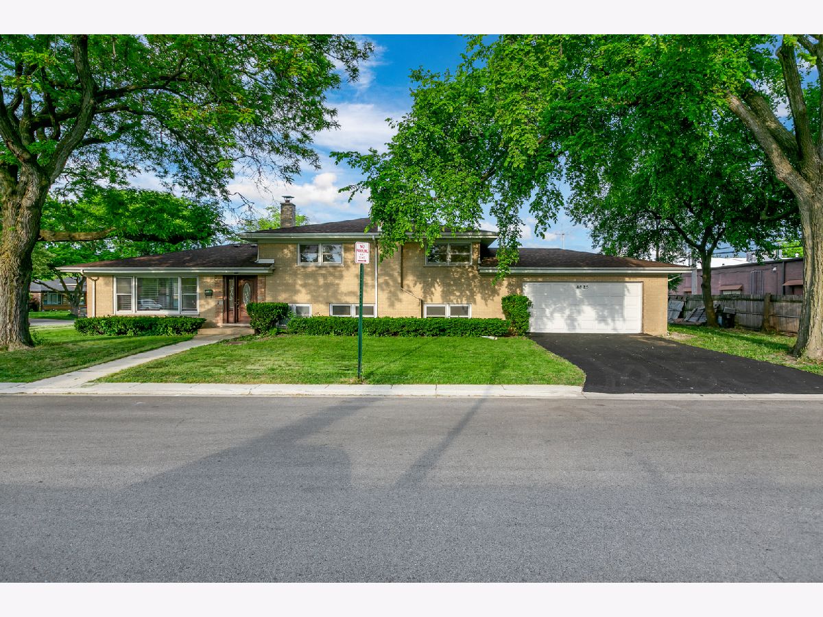 Homes & Townhomes Sold Devonshire Skokie Illinois, 8825 Keeler