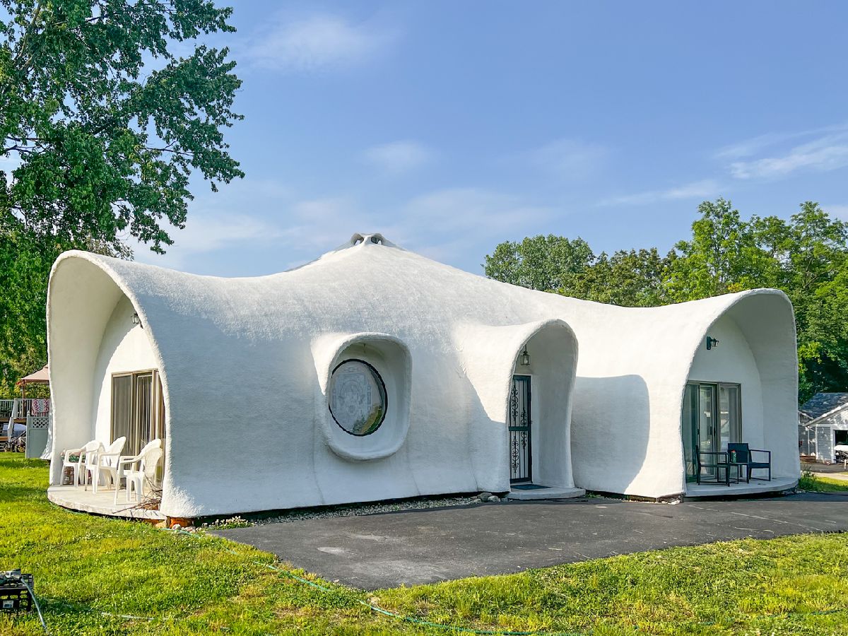 Rented Poplar Grove Illinois, 208 New Forest